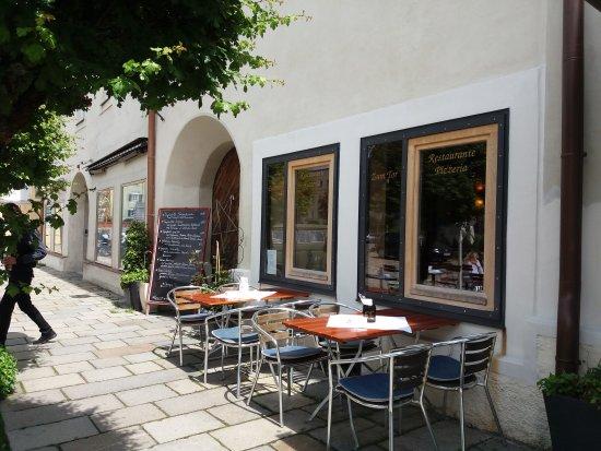 Restaurant & Pizzeria zum Tor