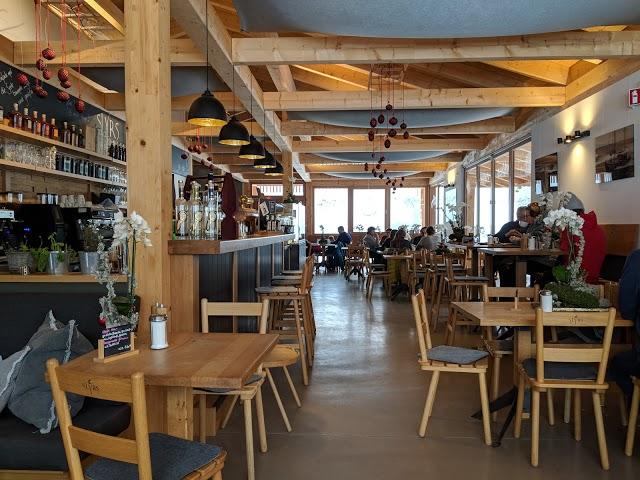 Slyrs - Caffee & Lunchery