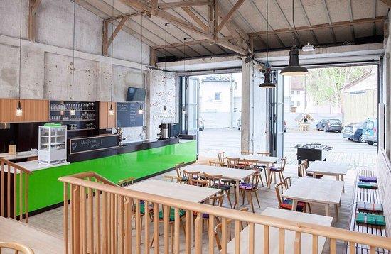 Café "Tür an Tür"