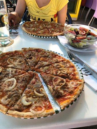 Christina Pizzeria Eiscafe Restaurant