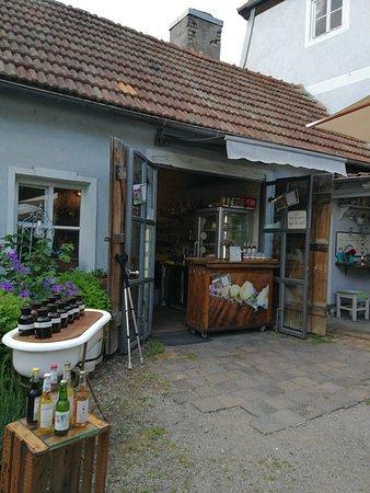 Cafe Rosenfleckerl am Hofgut Bach