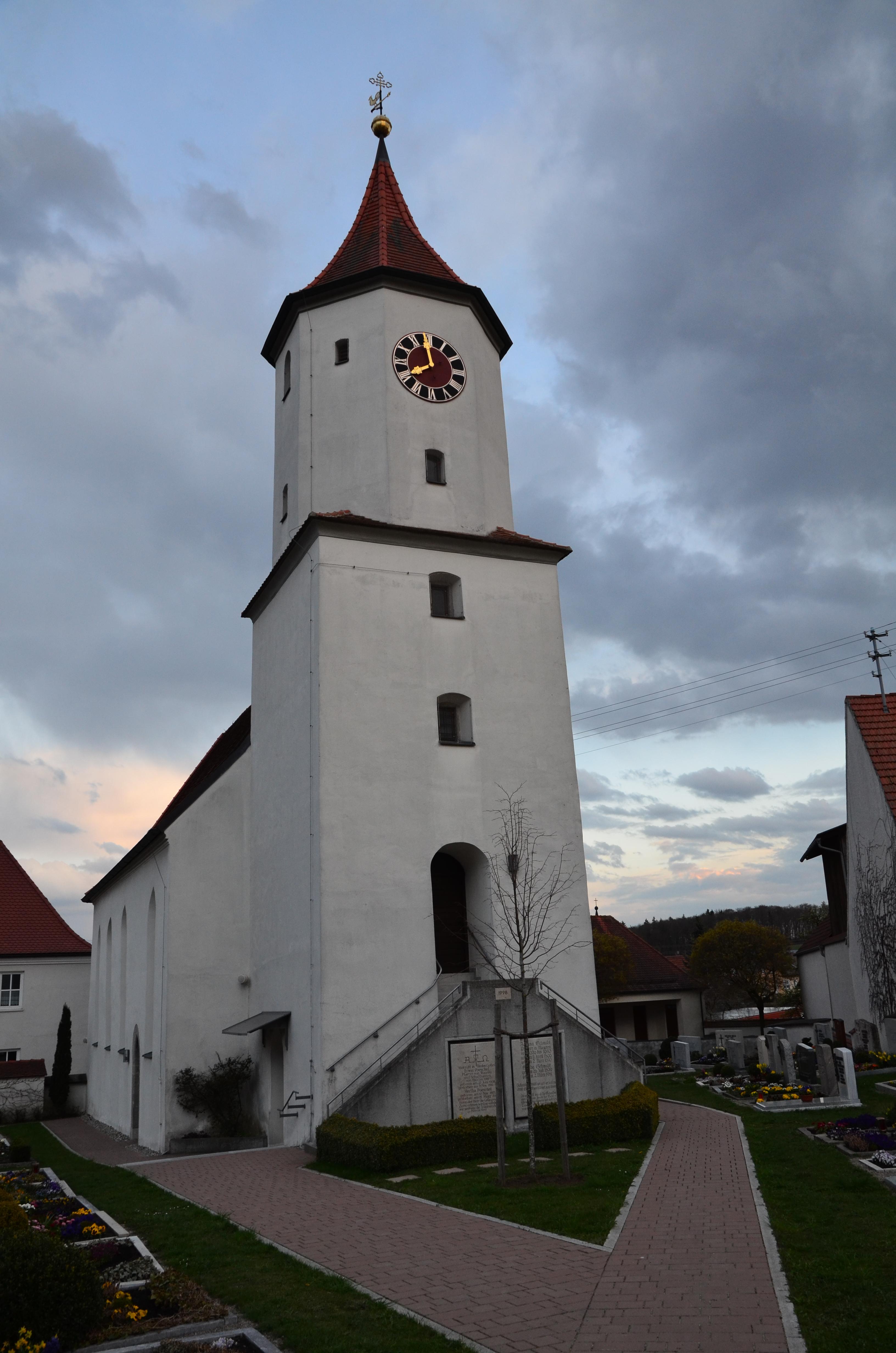 Evangelisch-lutherische Pfarrkirche St. Walburga