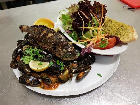 Pizzeria La Lucciola