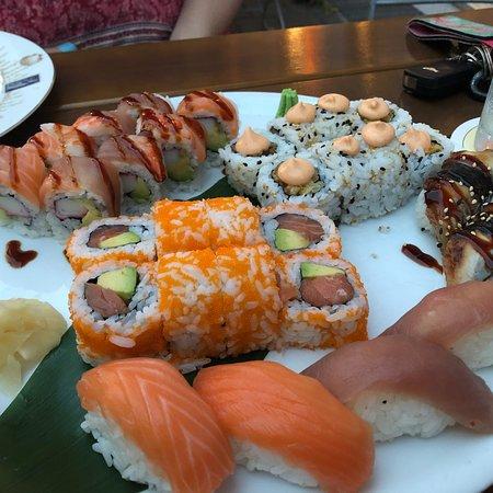 Enjoy Sportsbar and Sushi