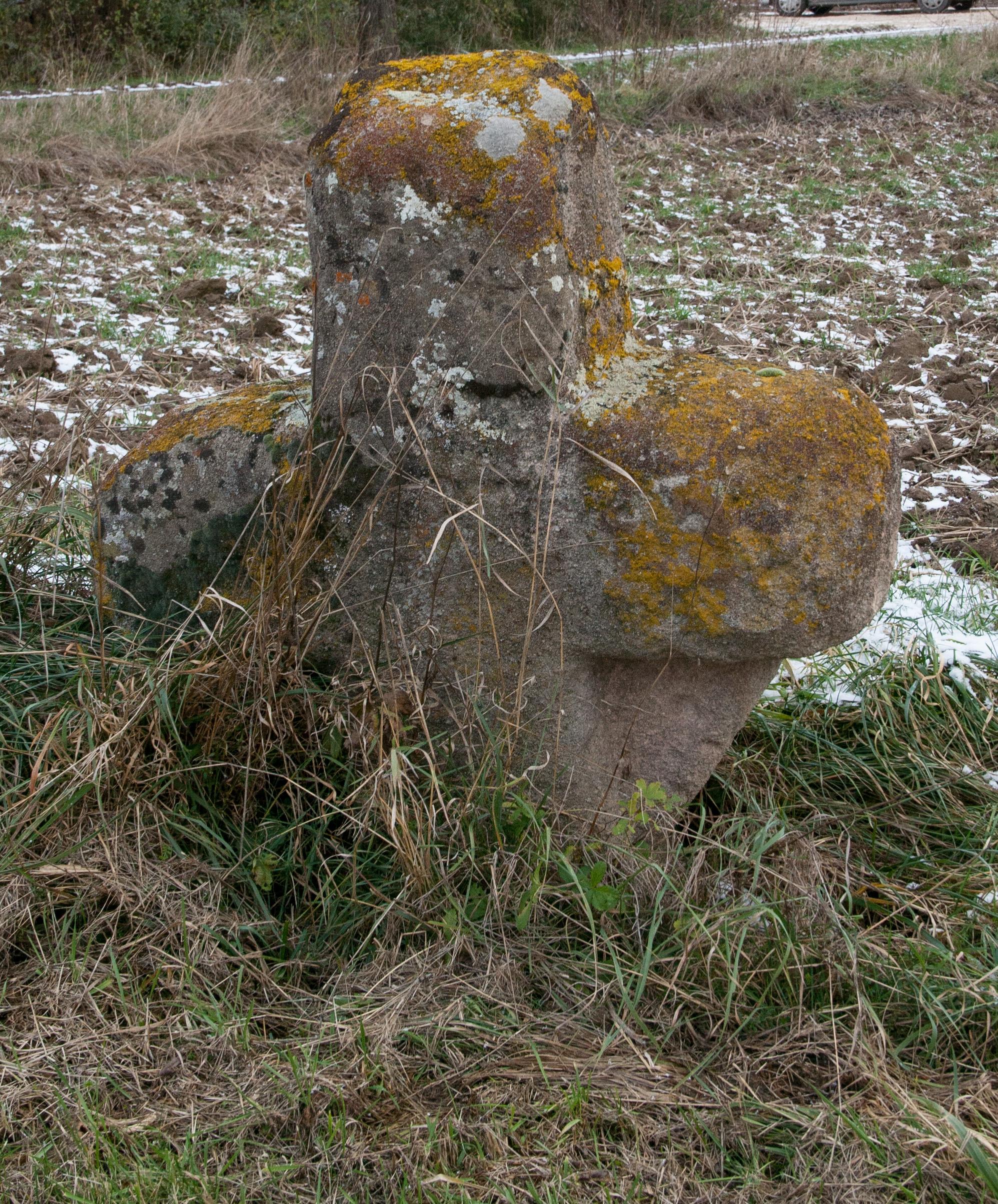 Steinkreuz 1 am Friedhof in Spalt