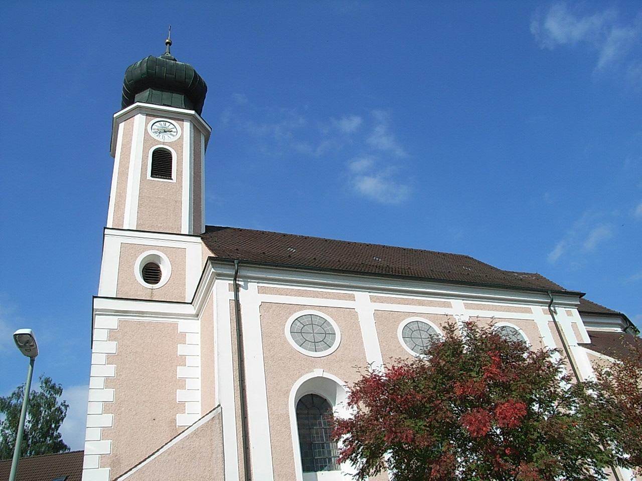 Katholische Pfarrkirche Mariä Himmelfahrt