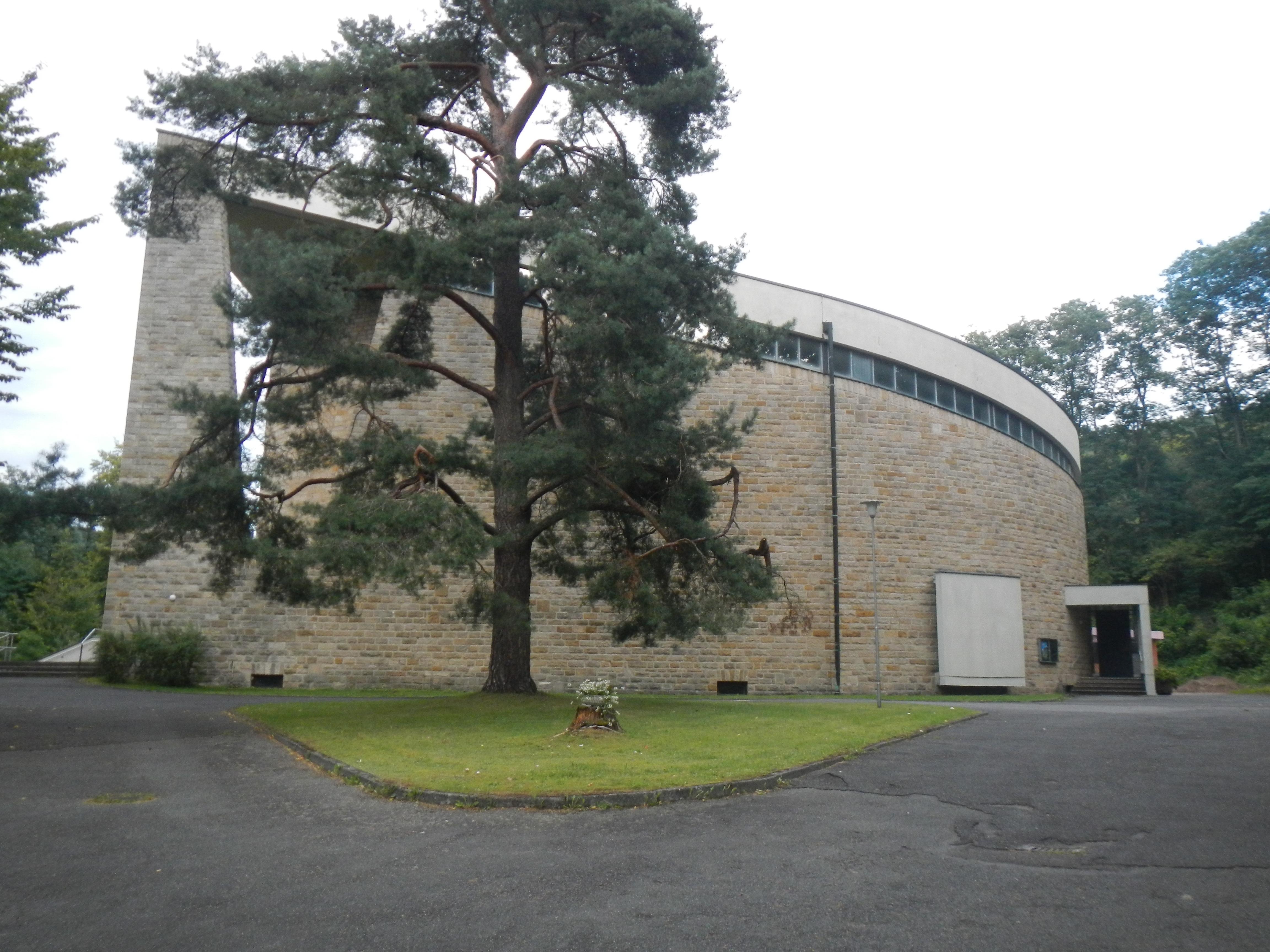 Katholische Pfarrkirche St. Pius