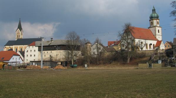 Evang.-Luth. Pfarrkirche St. Peter und Paul