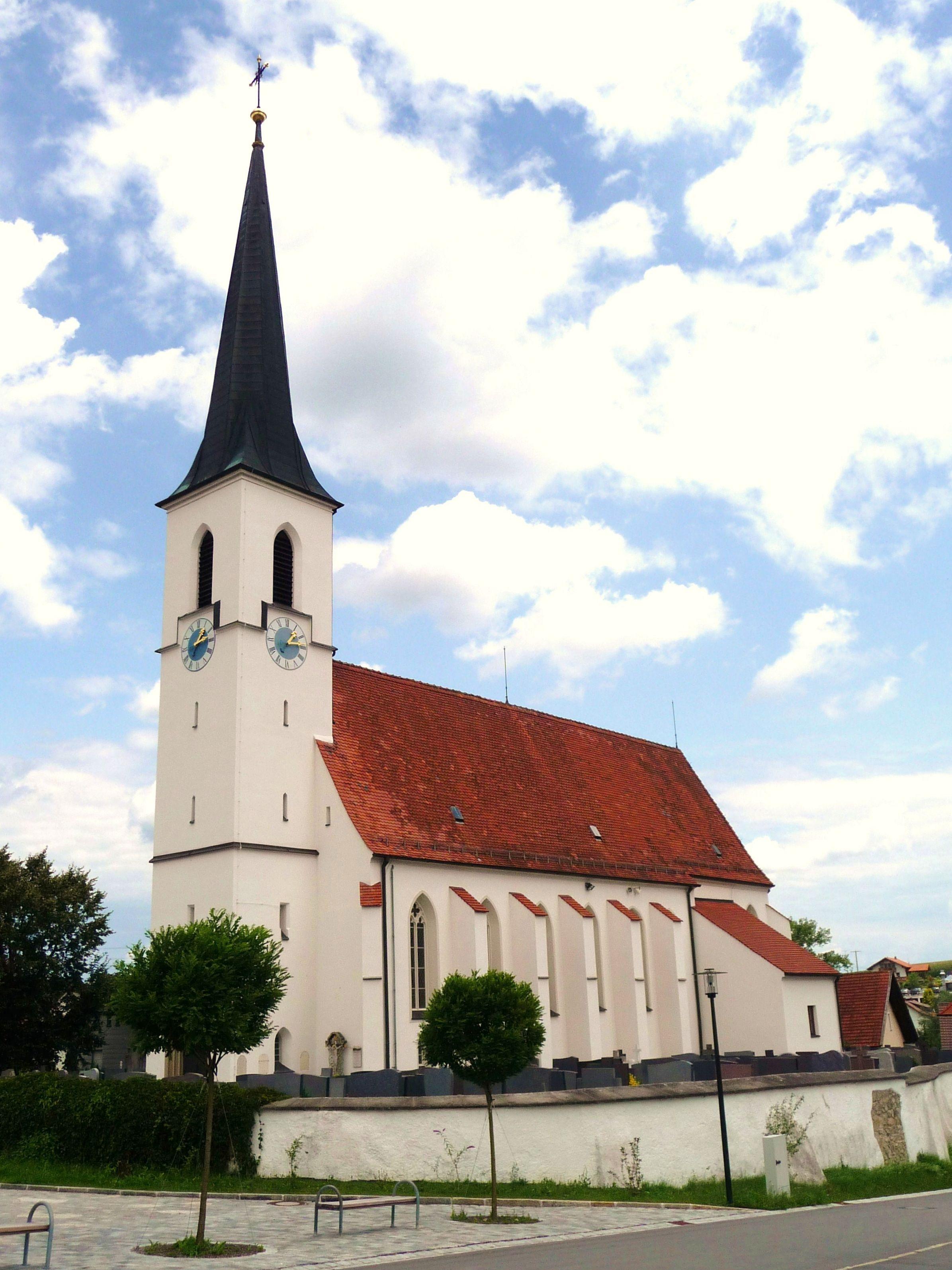 Katholische Pfarrkirche Hl. Kreuzauffindung