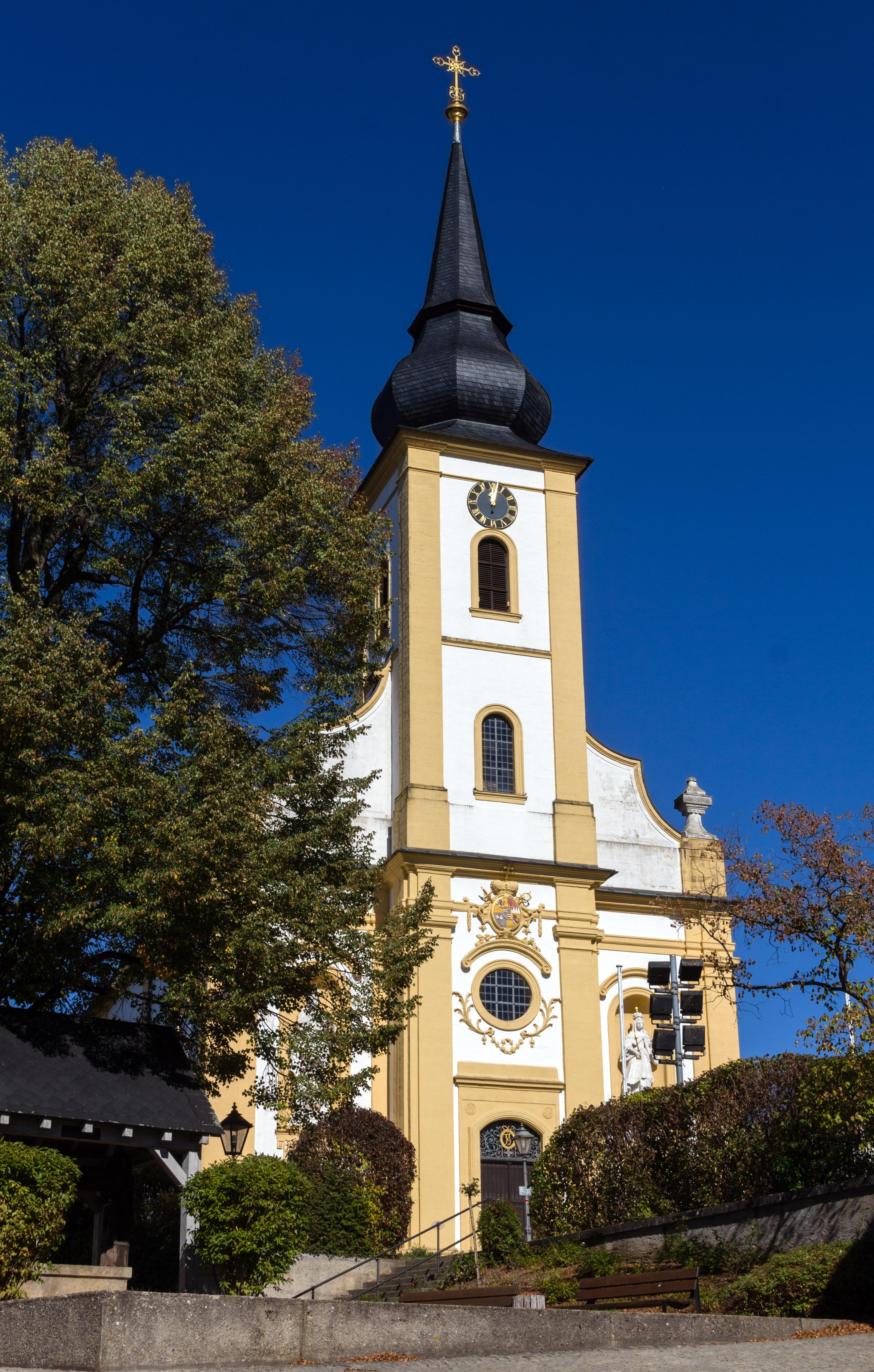 Katholische Pfarrkirche Mariä Himmelfahrt
