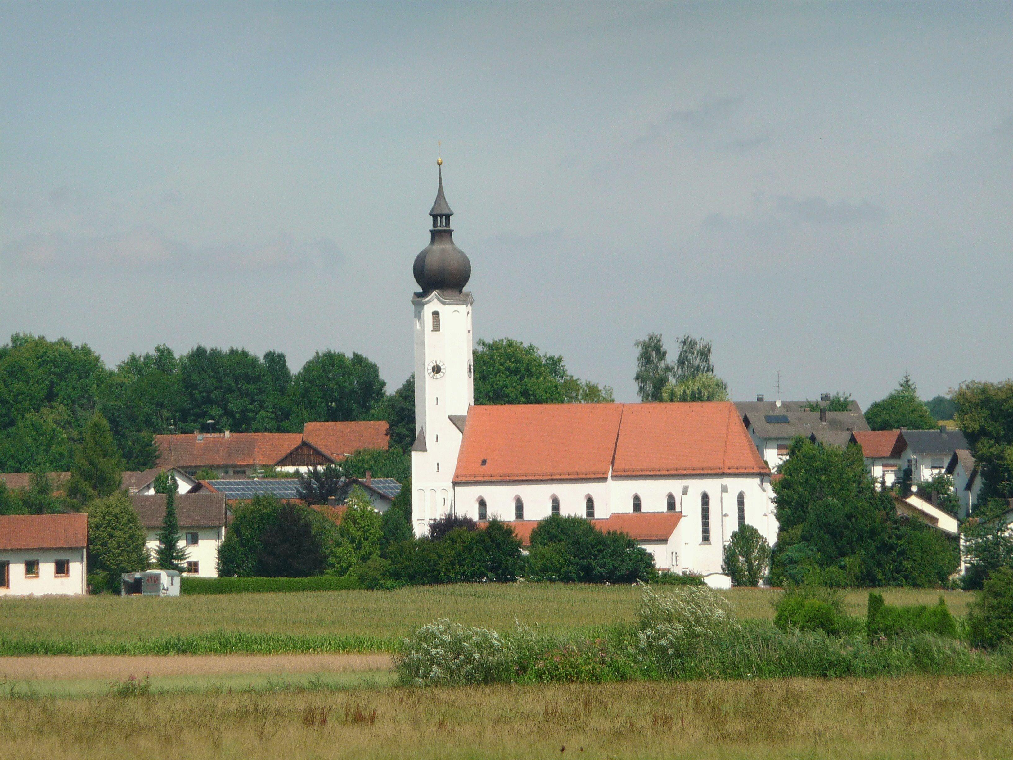 Katholische Pfarrkirche Maria und St. Dionysius