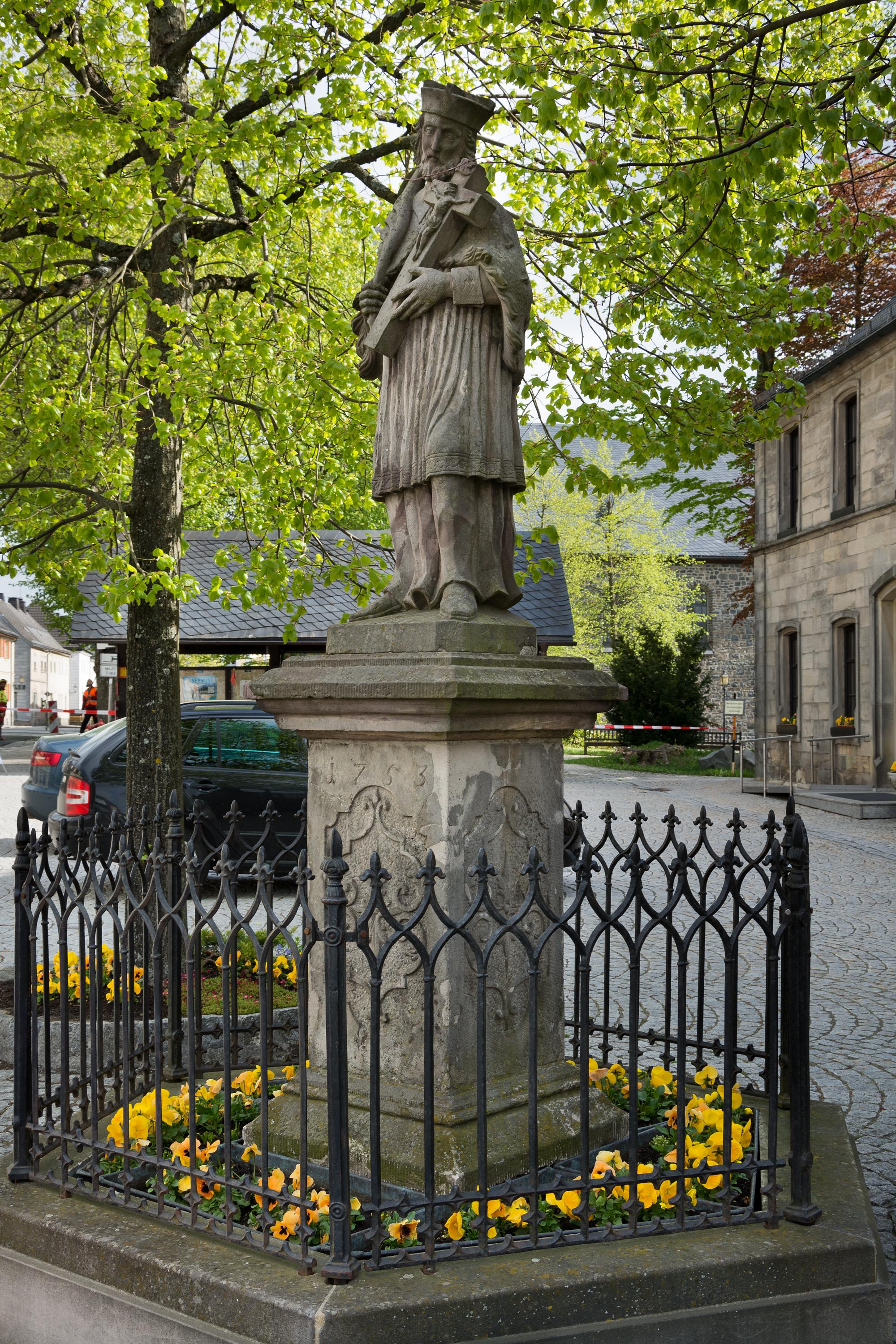 Johannes-Nepomuk-Statue