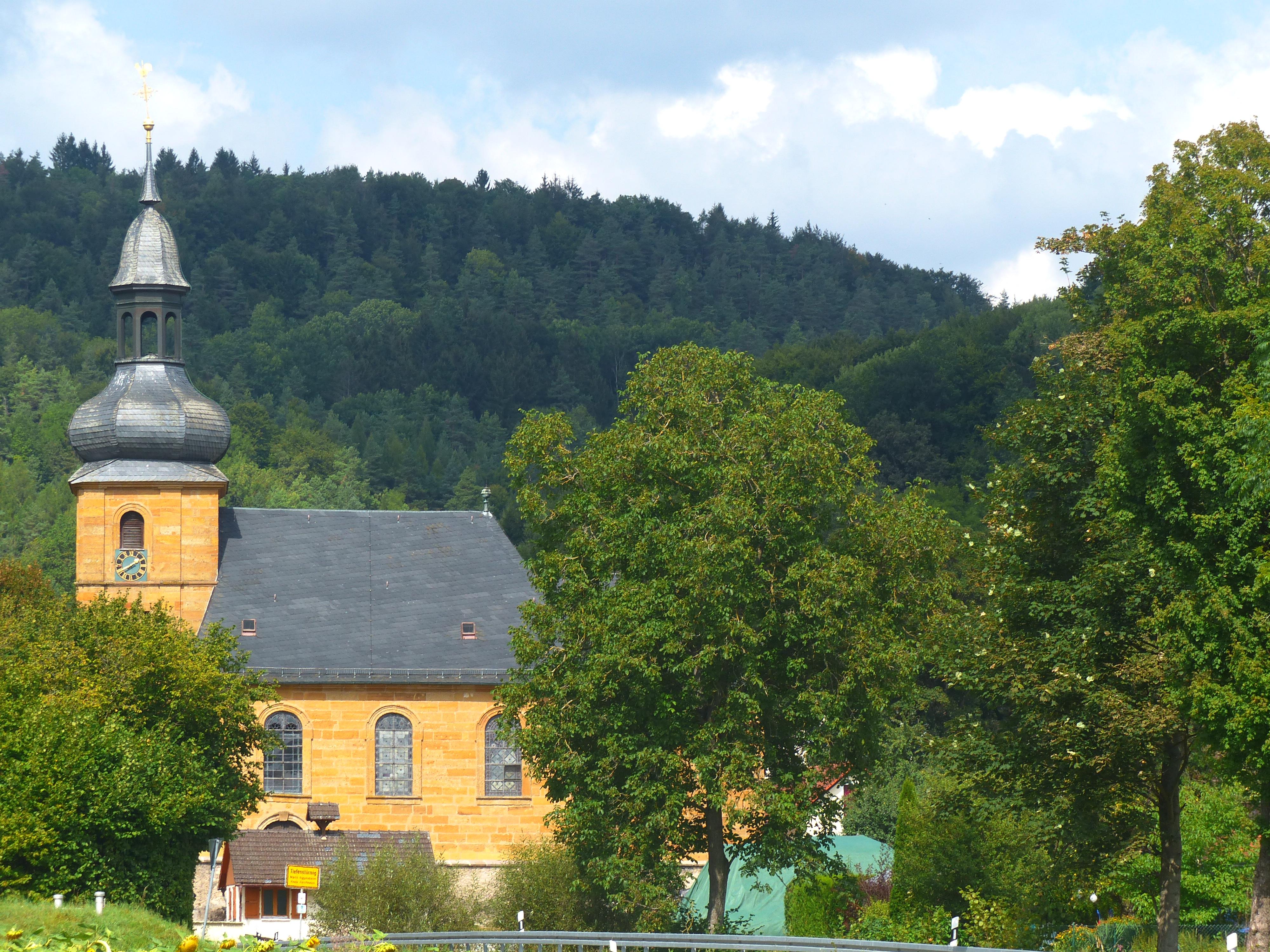 Kreuzauffindungskirche